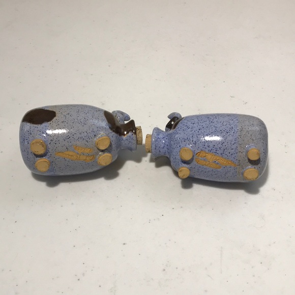 Handmade Ceramic Pig Salt and Pepper Shakers - Picture 3 of 4